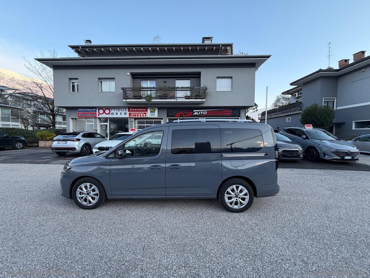 FORD Gr.Tourneo Connect 2.0 122 aut. Tit.