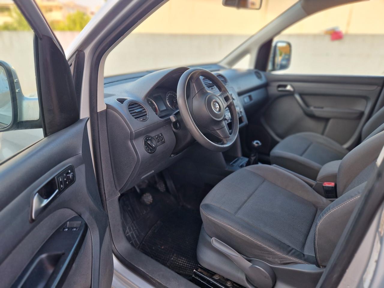 Volkswagen Caddy 1.6 TDI 102 CV passo LUNGO 7 posti.