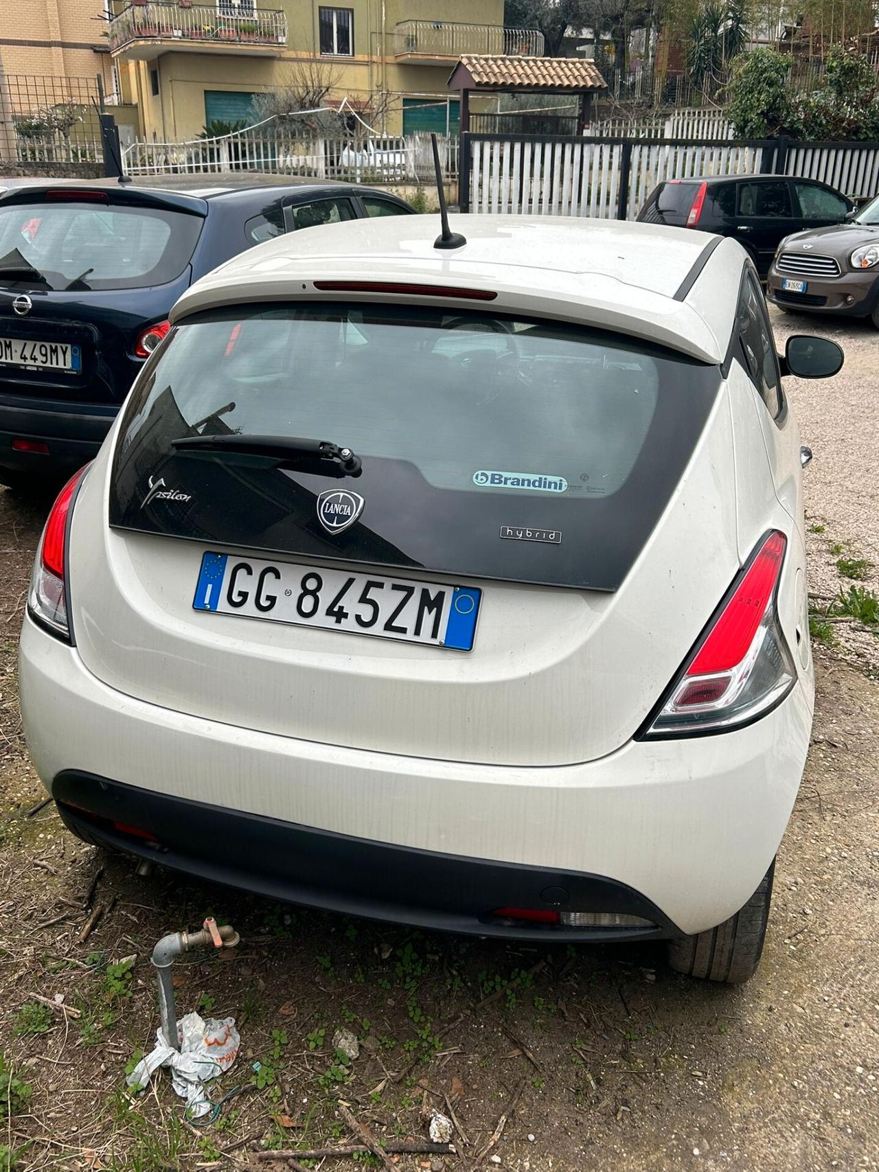Lancia Ypsilon 1.0 FireFly 5 porte S&S Hybrid Ecochic Silver