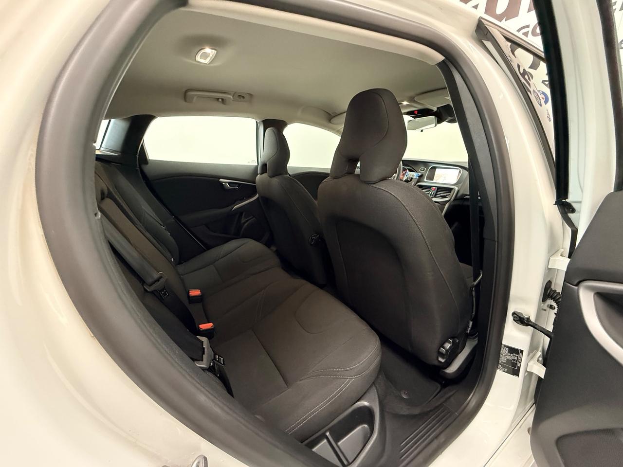 Volvo V40 D2 Inscription 2.0 120cv 07/2018 Euro 6B Neopatentati