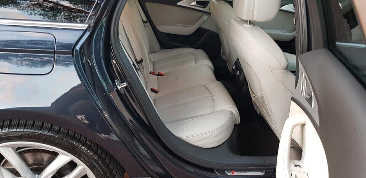 Audi A6 Avant 3.0 TDI 272 CV quattro S tronic s-line,tetto apribile,interni in pelle ghiaccio,fari led bixeno,,cerchi da 20,navigatore ,full optional