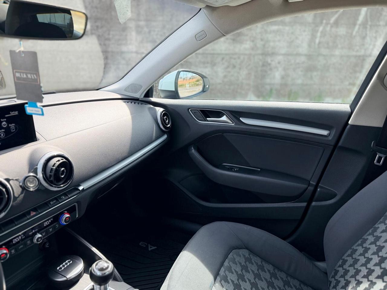 Audi A3 SPB 1.6 TDI clean diesel Ambition