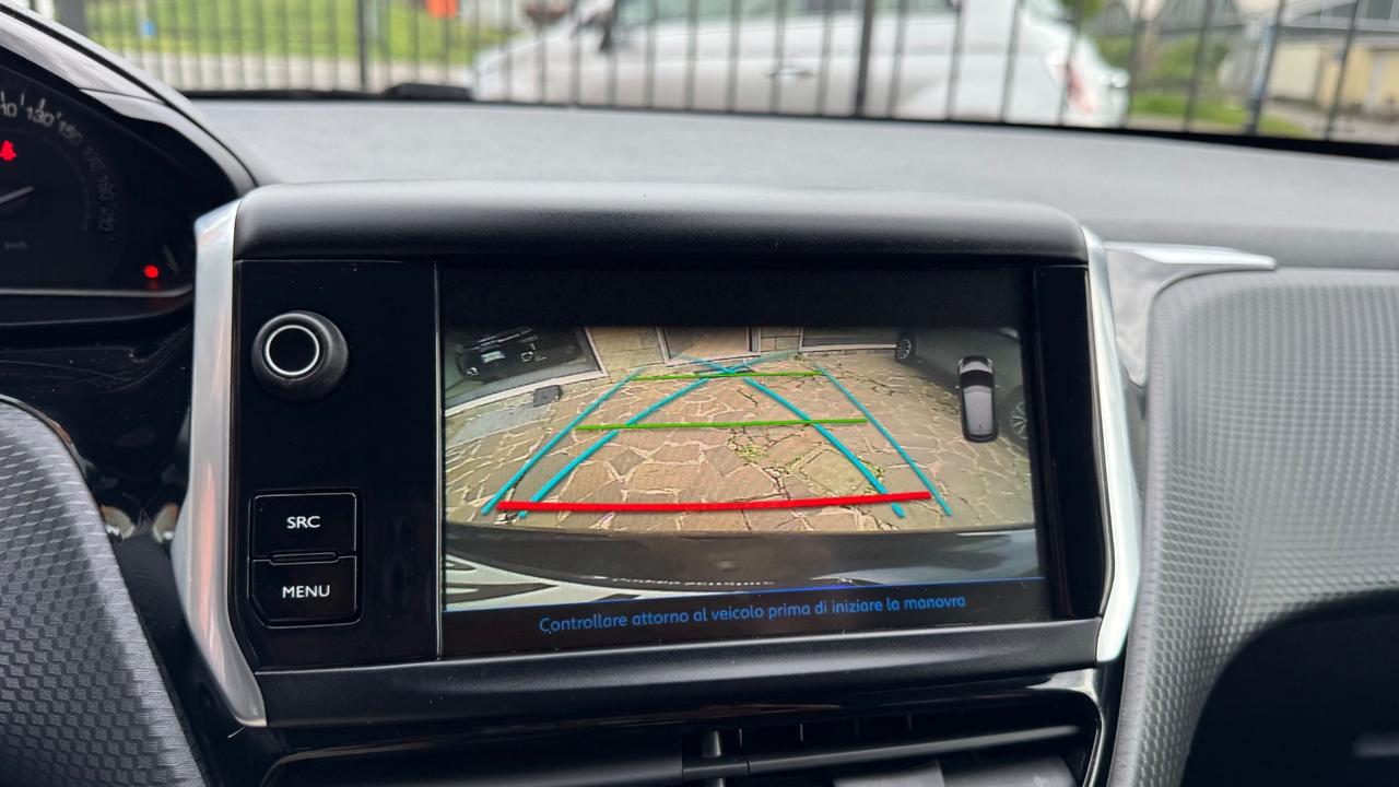 Peugeot 208 PureTech 82 5 porte Allure NAVI CAMERA