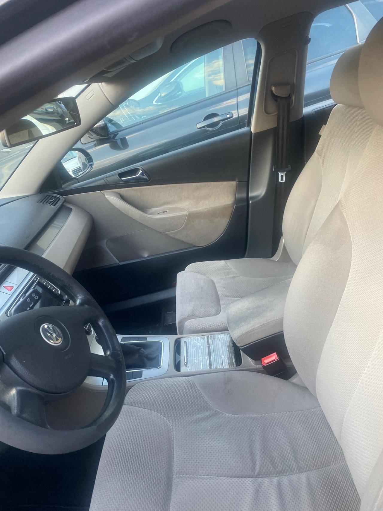 Volkswagen Passat 2.0 16V TDI Var. Highline UNIPRO