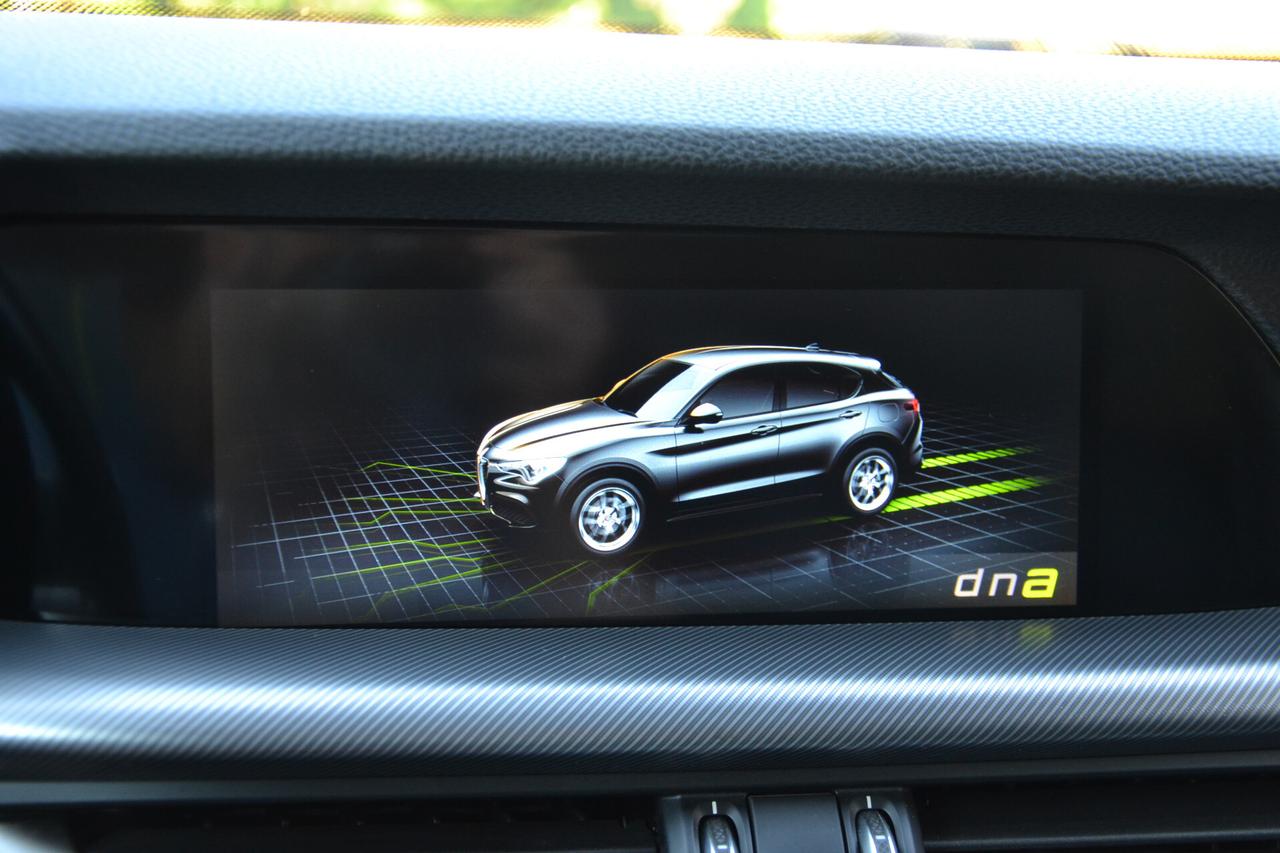 Alfa Romeo Stelvio 2.2 190CV AT8 Q4 SPRINT • PREZZO SENZA VINCOLI • UNIPRO' • ITALIANA • FATTURABILE • GARANZIA 12 MESI