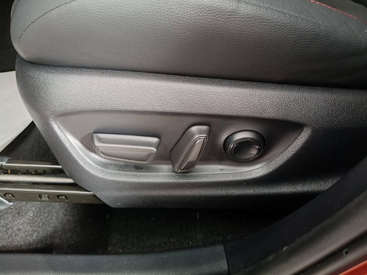 TOYOTA C-HR II 2023 - C-HR 2.0 phev GR Sport fwd e-cvt