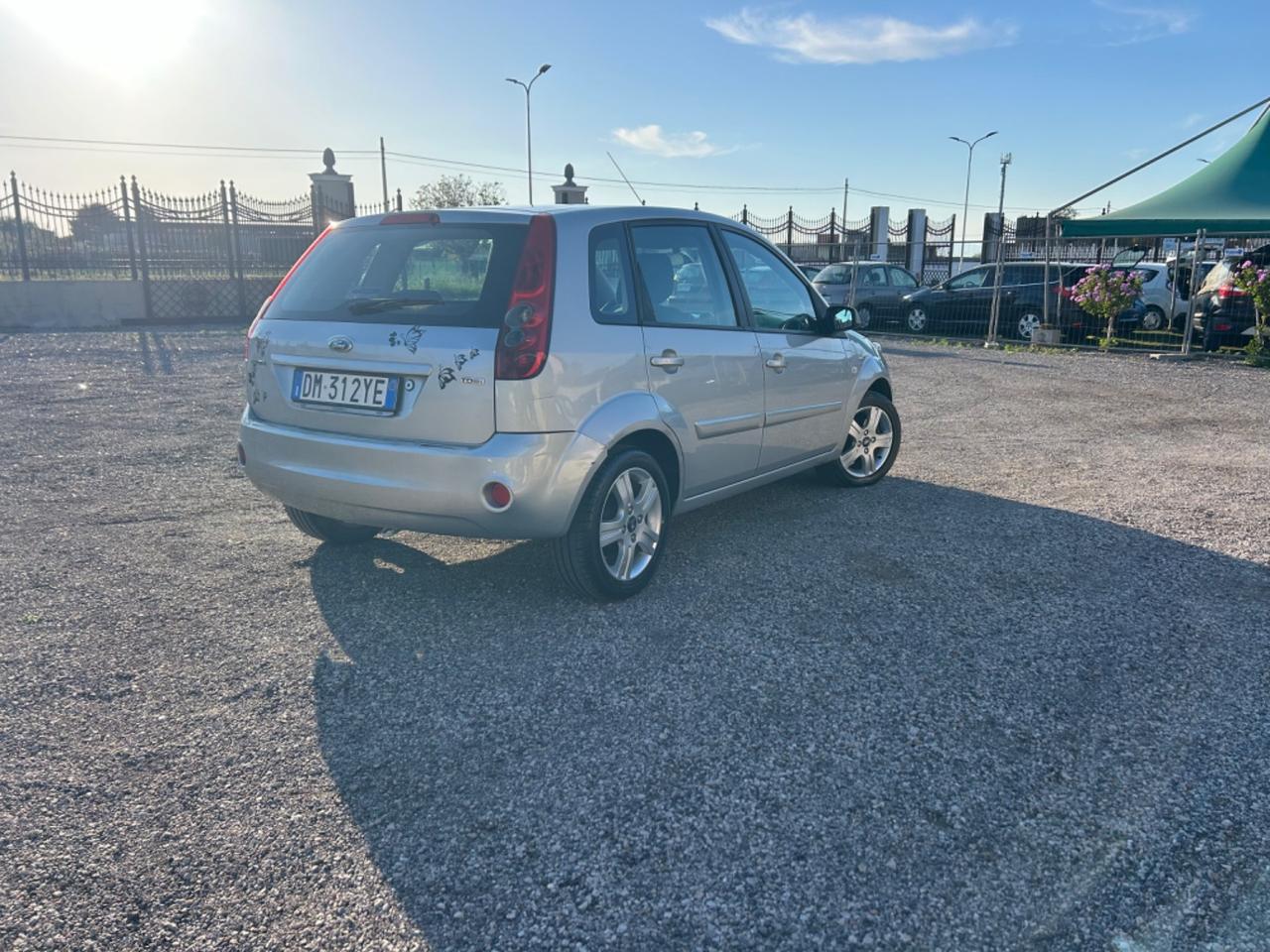 Ford Fiesta 1.4 TDCi 5p. Ghia