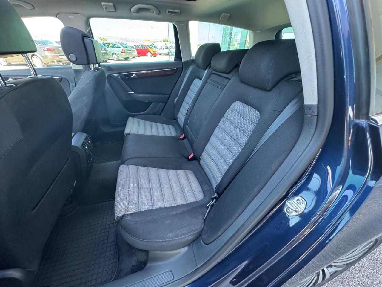 Volkswagen Passat 2.0 TDI DSG Highline BlueM. Tech.