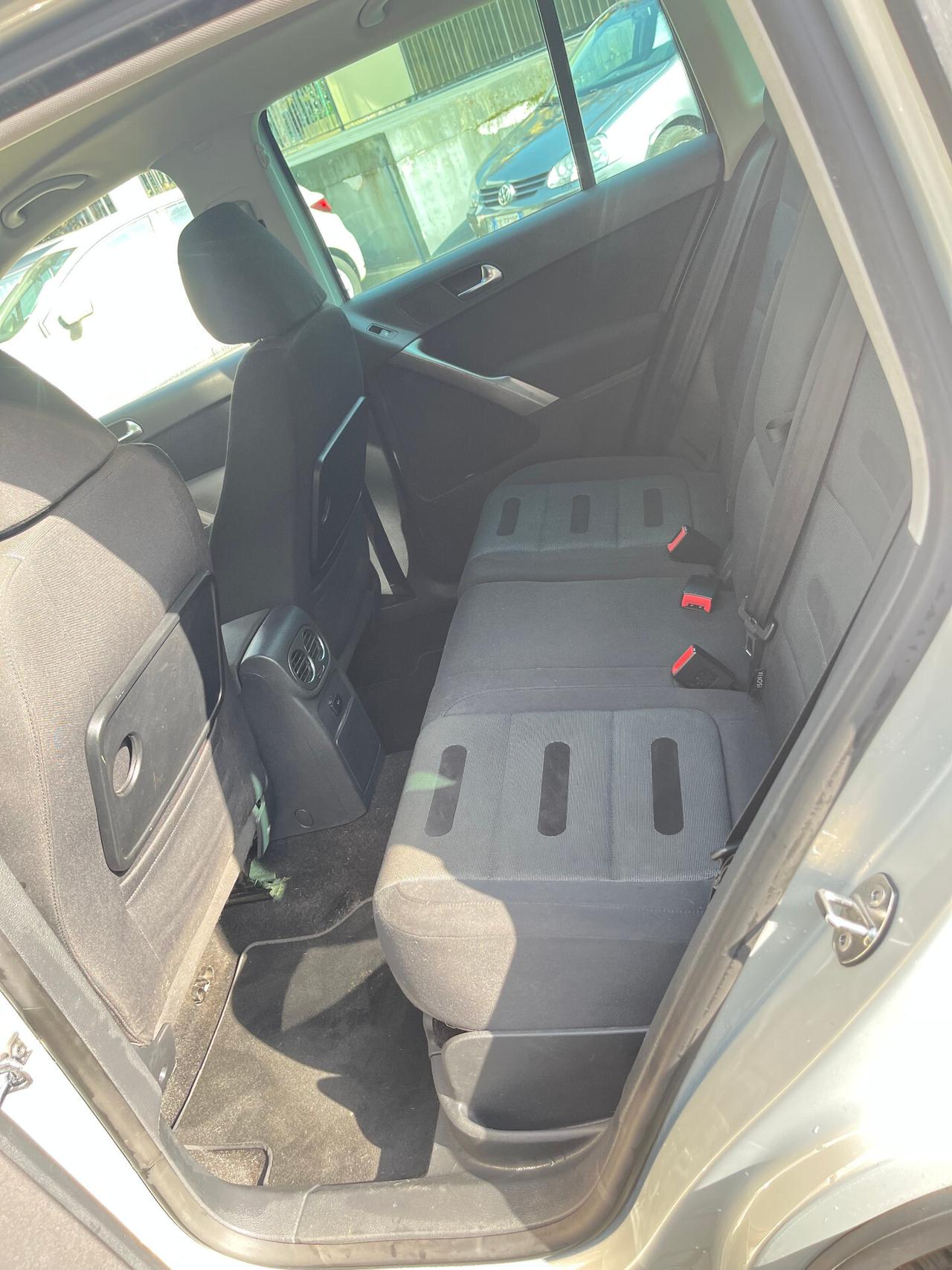 Volkswagen Tiguan 2.0 16V TDI DPF tiptronic Sport & Style (18°)