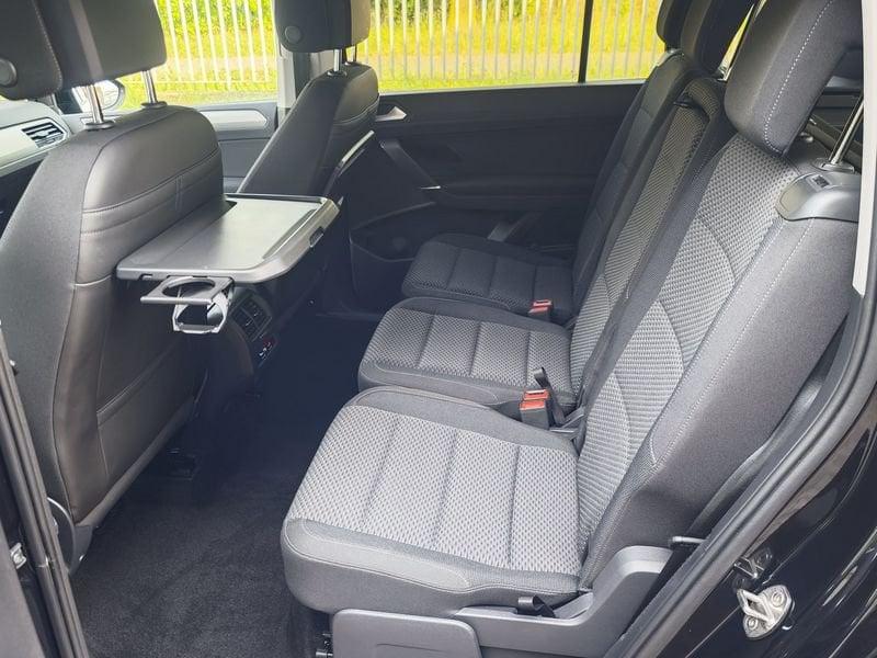 Volkswagen Touran 2.0 TDI 150 CV SCR DSG Business BlueMotion Technology