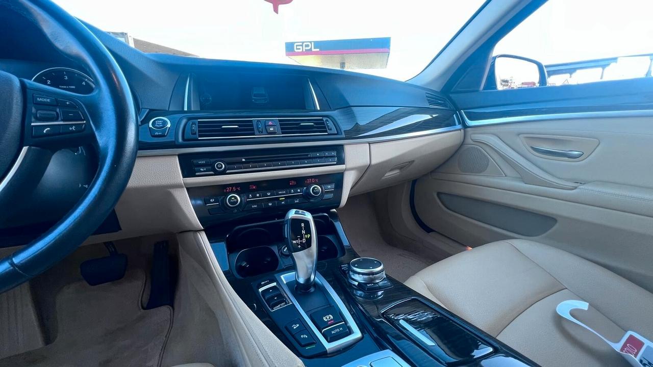 Bmw 525 525d xDrive Touring Luxury