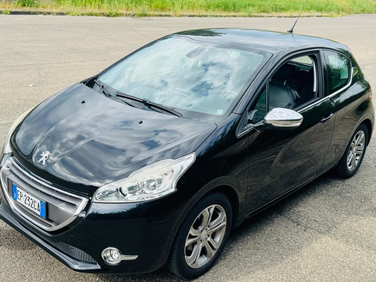 Peugeot 208 1.2 VTi 82 CV Splendide Condizioni