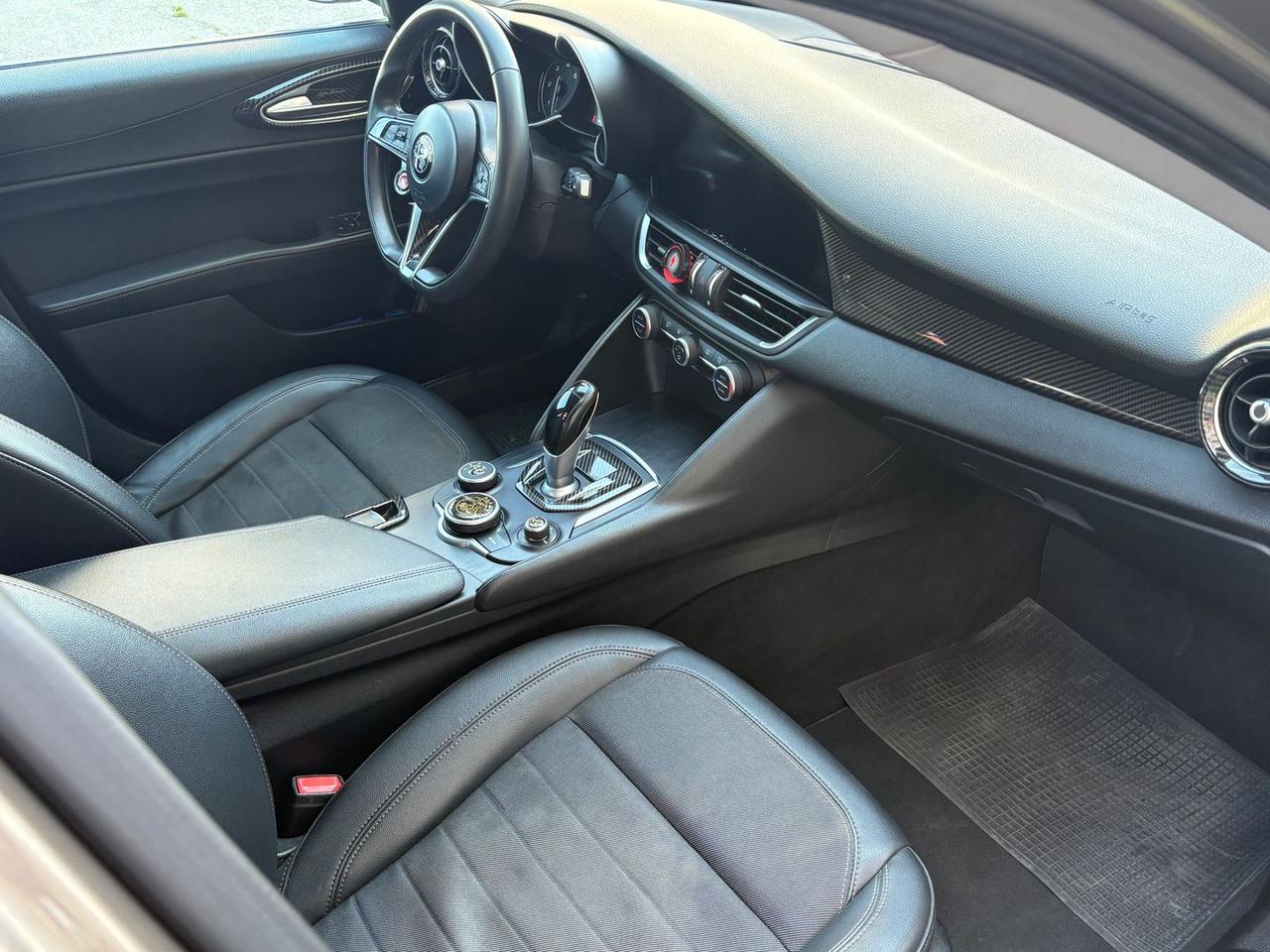 Alfa Romeo Giulia 2.2 JTD #10247