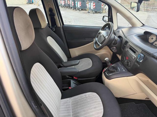 LANCIA Ypsilon 1.3 MJT 75 CV Platino senza nessun lavoro da fare