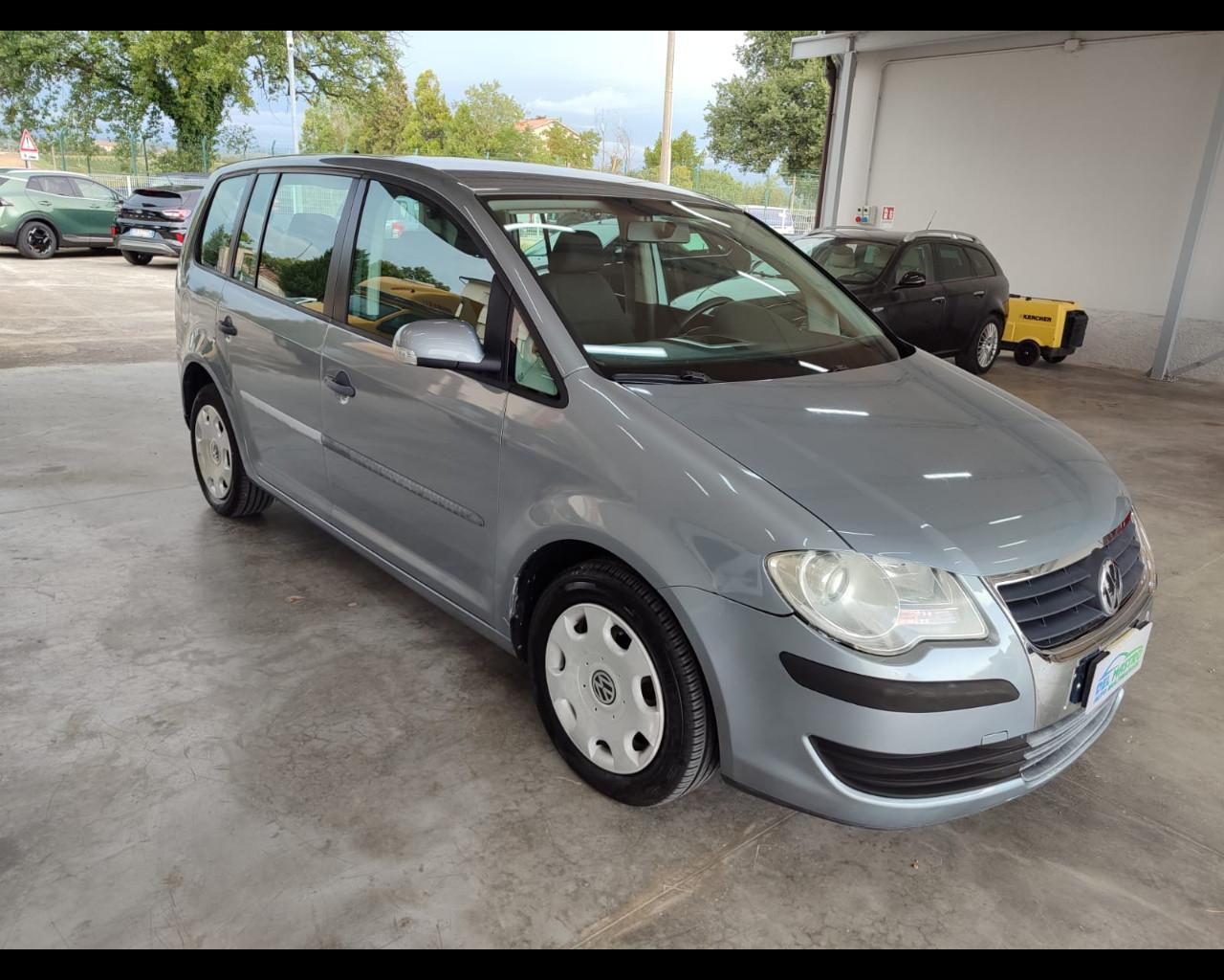 VOLKSWAGEN Touran 2.0 Trendline Ecofuel 7 Posti