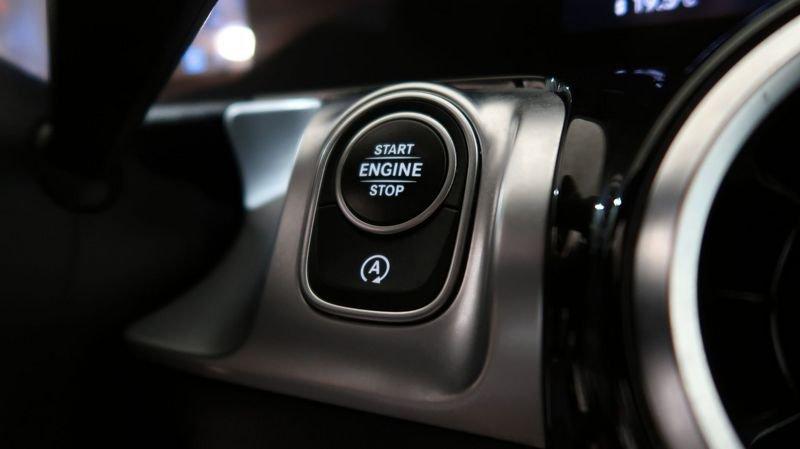 Mercedes-Benz GLB 180 d Business auto # FINITURE INTERNE PELLE #