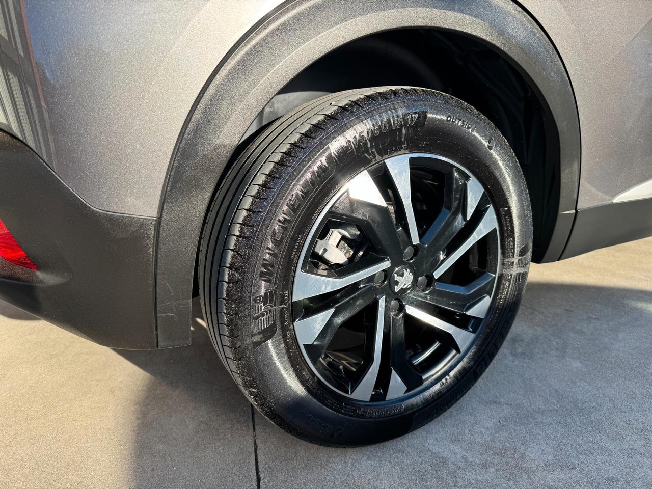 Peugeot 2008 BlueHDi 100 S&S Allure