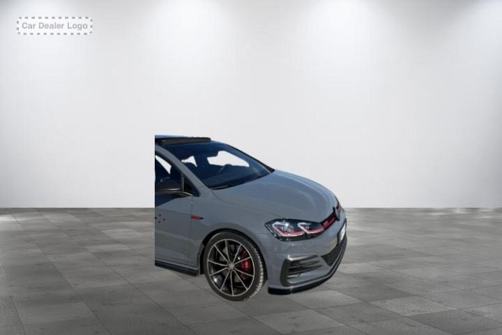 Volkswagen Golf GTI TCR AKRAPOVIČ TETTO