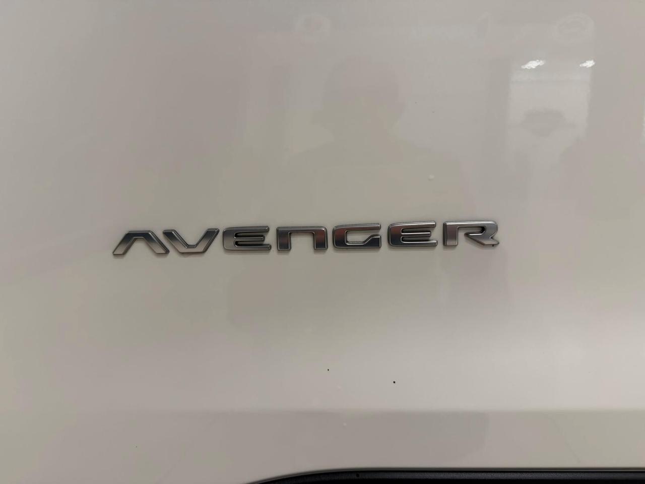 Jeep Avenger 1.2 Turbo 100 CV Altitude a 220 al mese