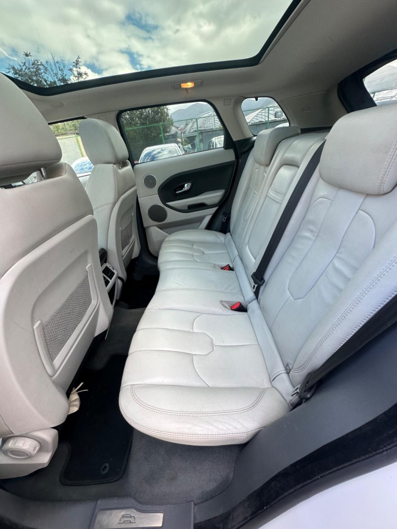Land Rover Range Rover Evoque Range Rover Evoque 2.2 TD4 5p. Pure
