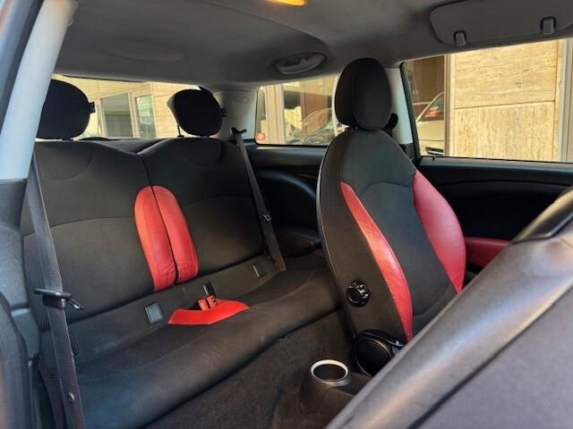 Mini Cooper D 1.6 16V D Pepper