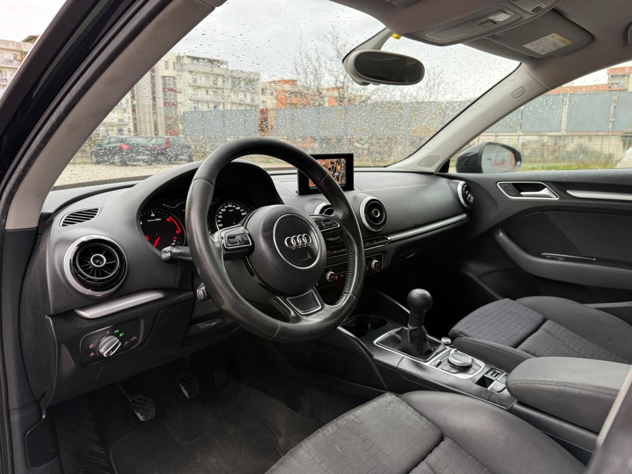 Audi A3 Restayling 1.6 TDI SportBack Full Full
