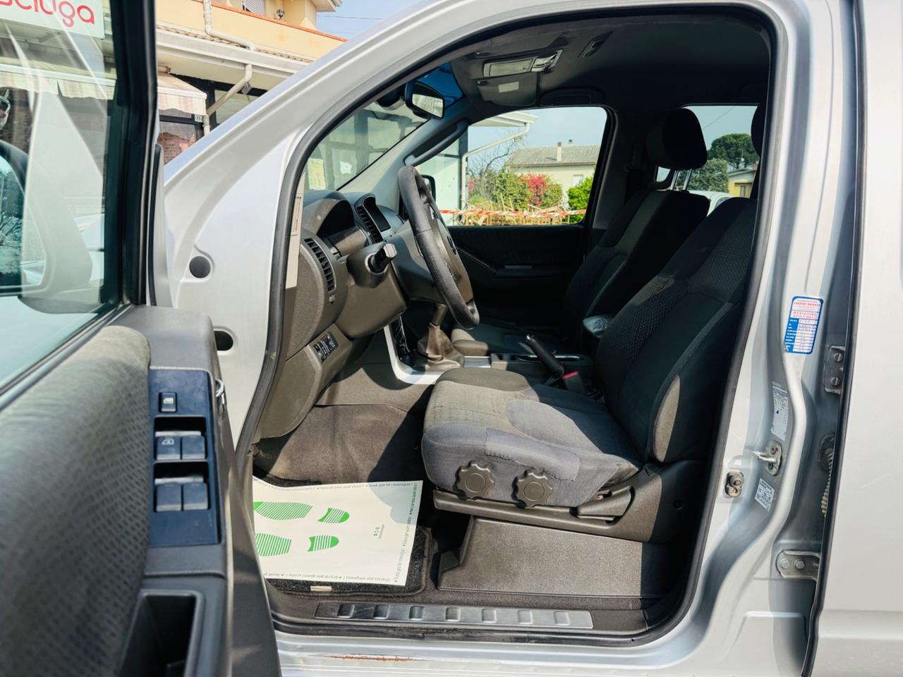 Nissan Navara 2.5 dCi 190CV 4 porte Double Cab XE