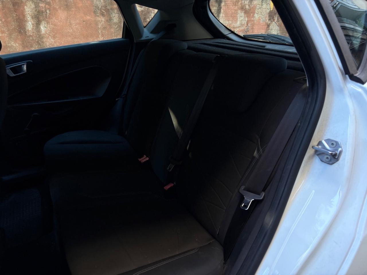Ford Fiesta 1.5 TDCi 75CV 5 porte Black & White Edition. - DISTRIBUZIONE FATTA