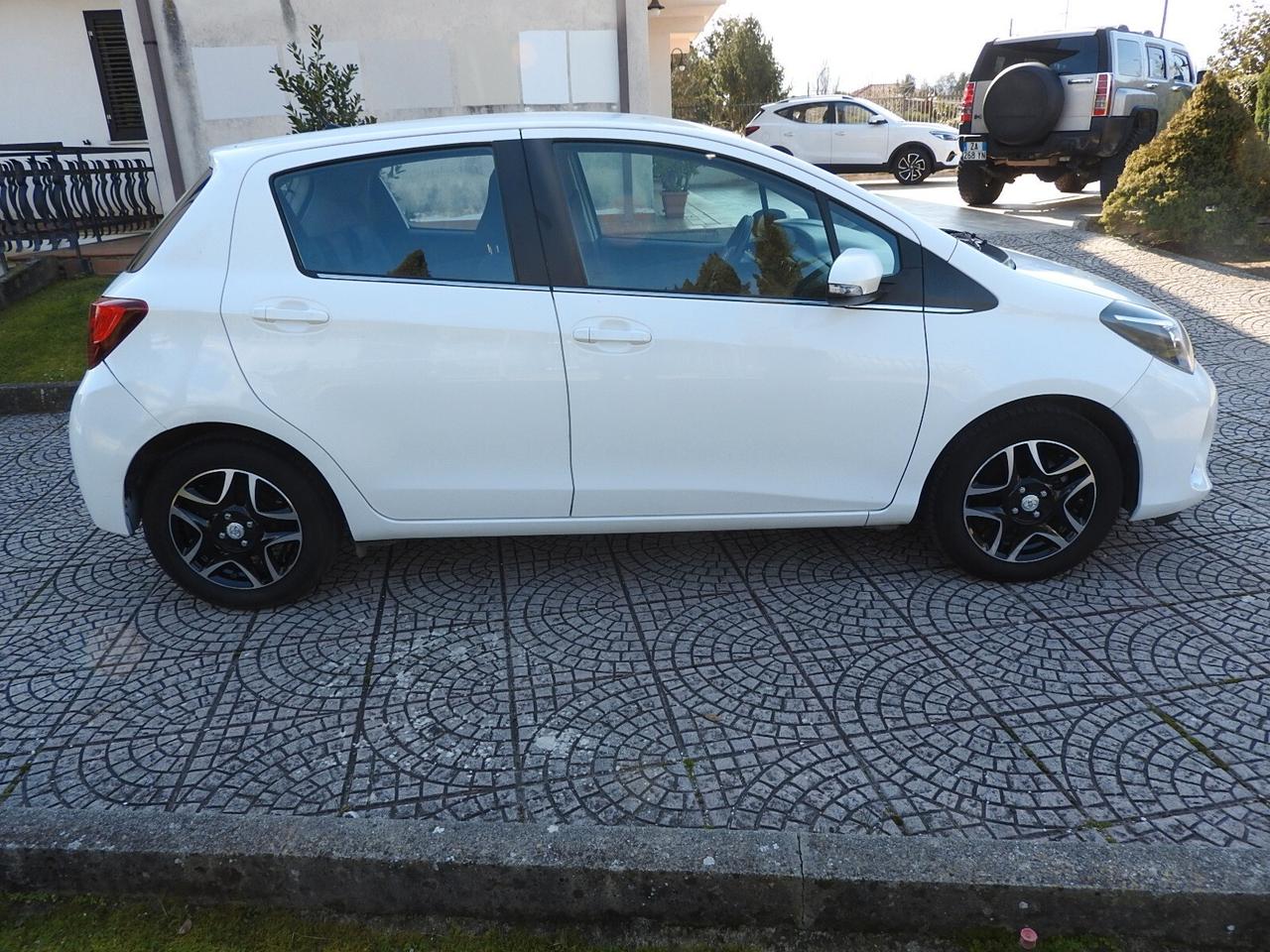 Toyota Yaris 1.0 5 porte Lounge NEOP.