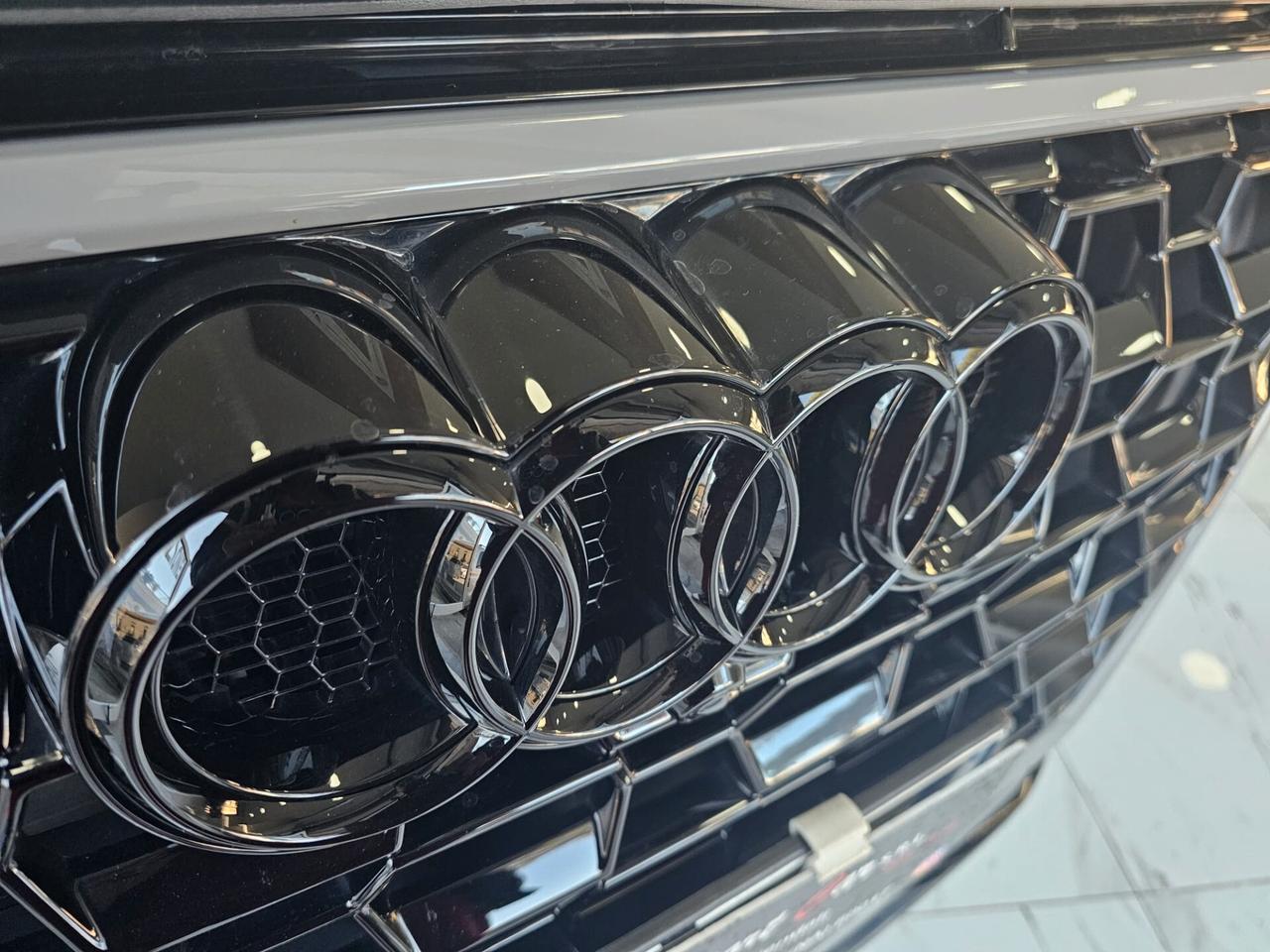 NUOVA AUDI RSQ3 SPORTBACK 2.5 BENZ 400CV S-TRONIC PACK BLACK ESTERNO