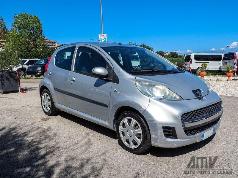 Peugeot 107 1.0 68CV 5p. Sweet Years 2Tronic