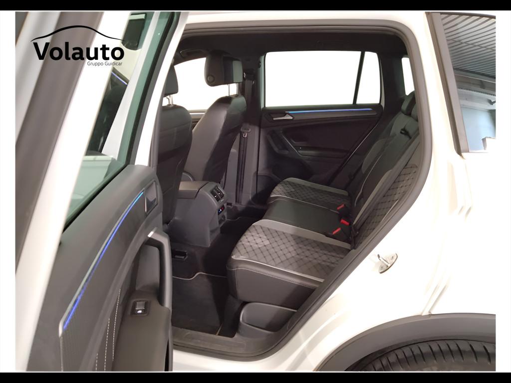 VOLKSWAGEN Tiguan II 2021 - Tiguan 1.5 tsi R-Line 150cv dsg