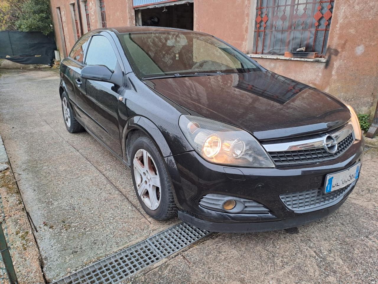 Opel Astra GTC 1.3 CDTI 3 porte Enjoy
