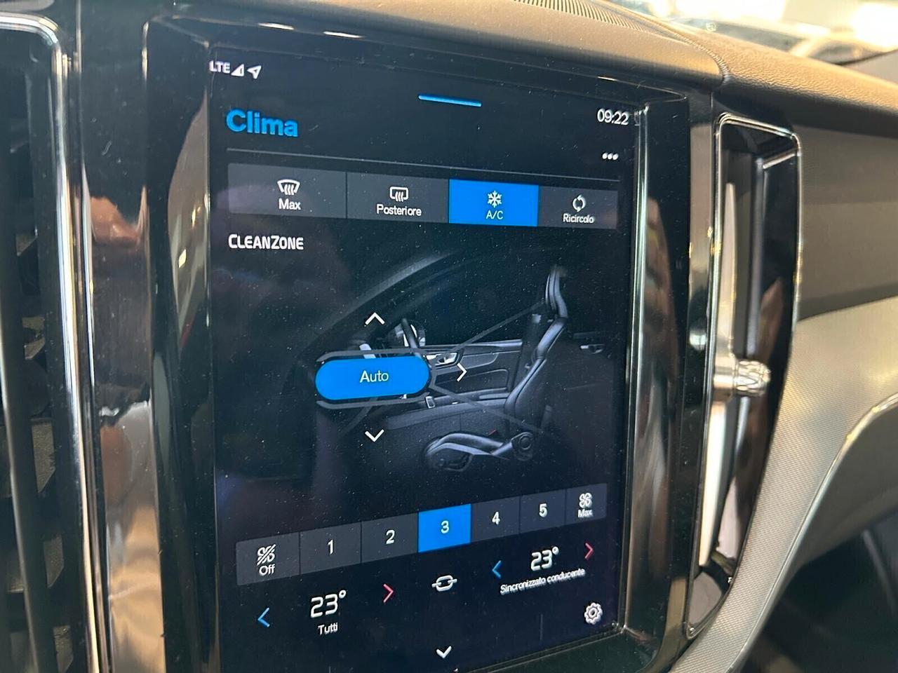 Volvo XC 60 R-DESIGN B4 (d) AWD Geartronic