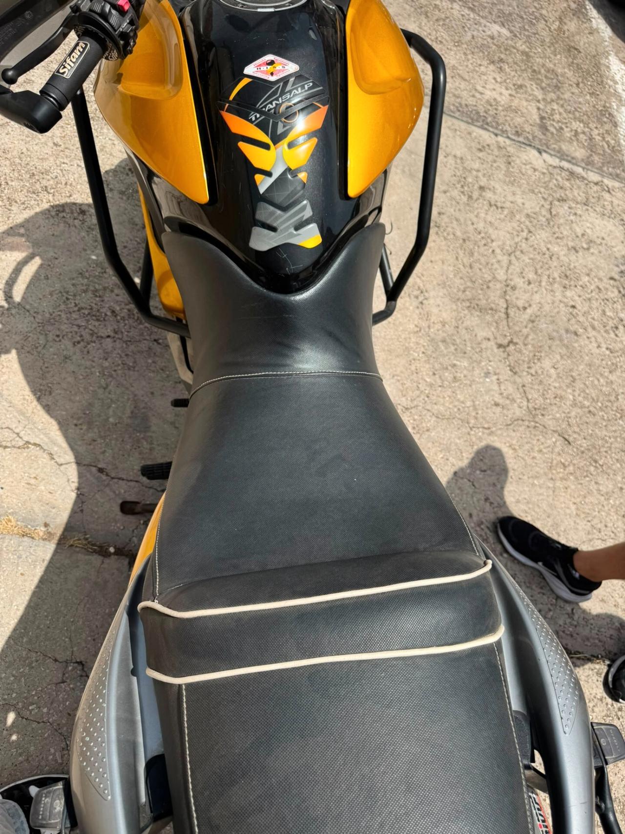 Honda Transalp XL 700 V, KM ORIGINALI, OTTIME CONDIZIONI