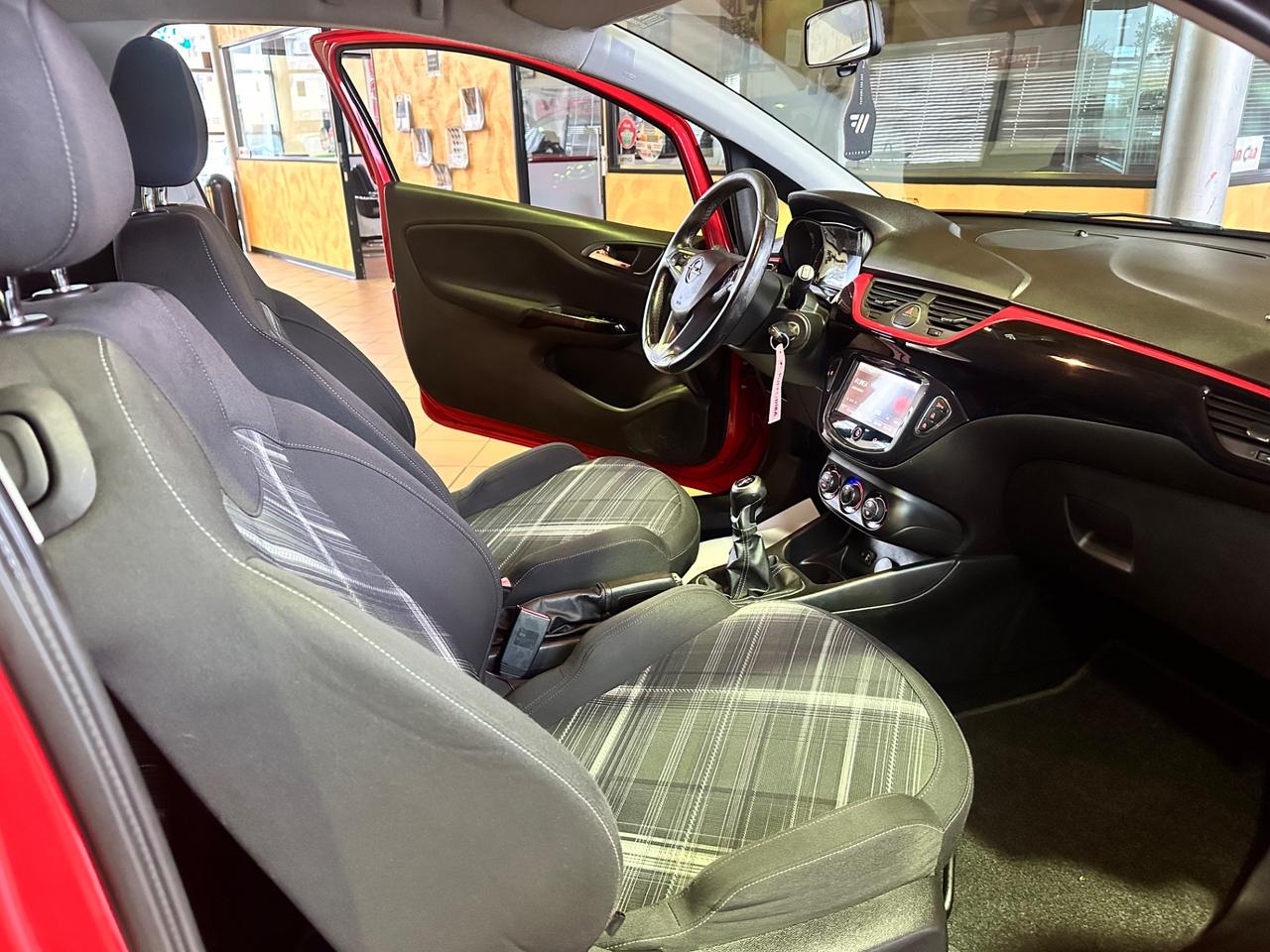 Opel Corsa 1.4 90CV Coupé b-Color 77.000km