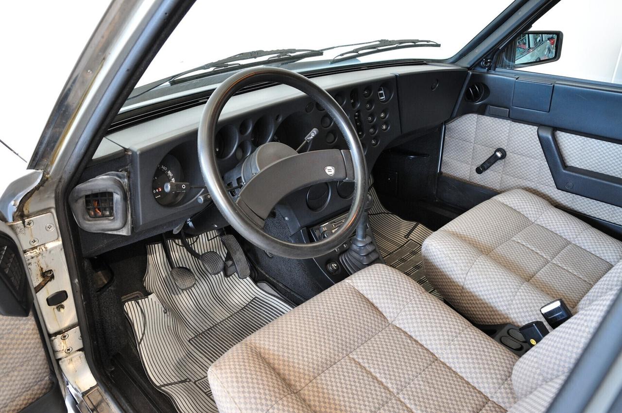Lancia Beta Trevi 1.6 Berlina ASI CRS