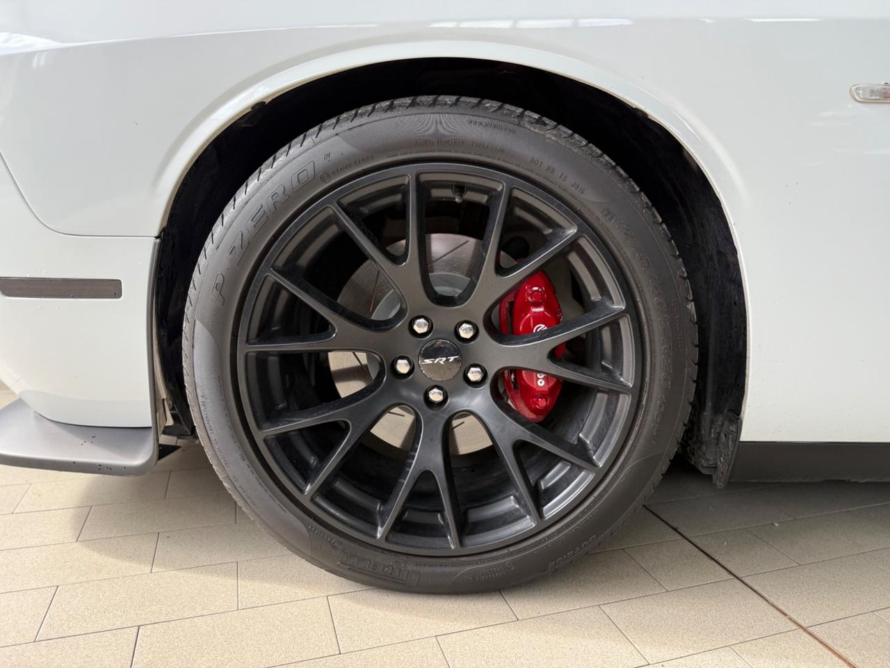 Dodge Challenger Srt hemi no super bollo