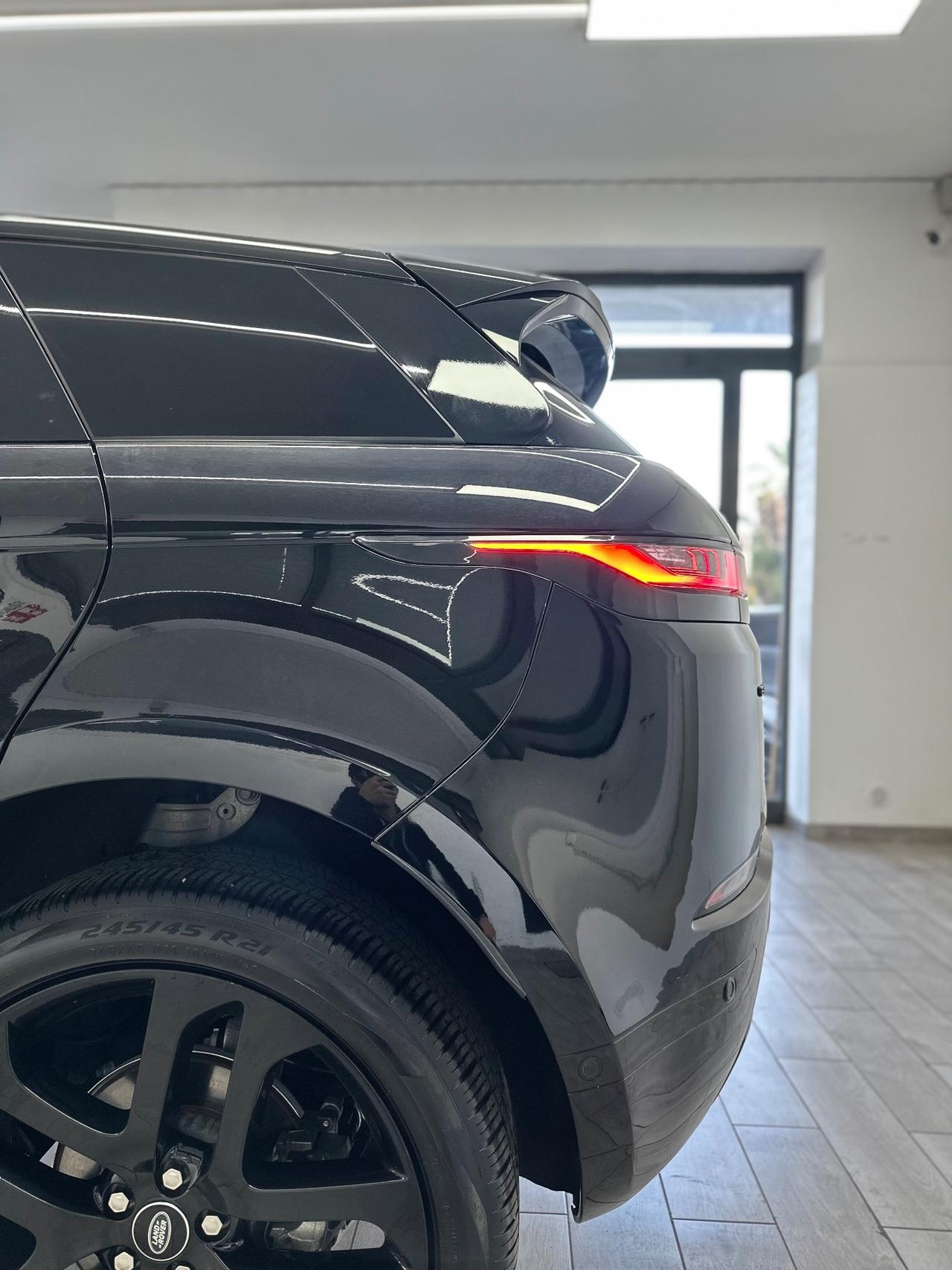 Range Rover Evoque 2.0D I4 204 CV R-Dynamic TOTAL BLACK