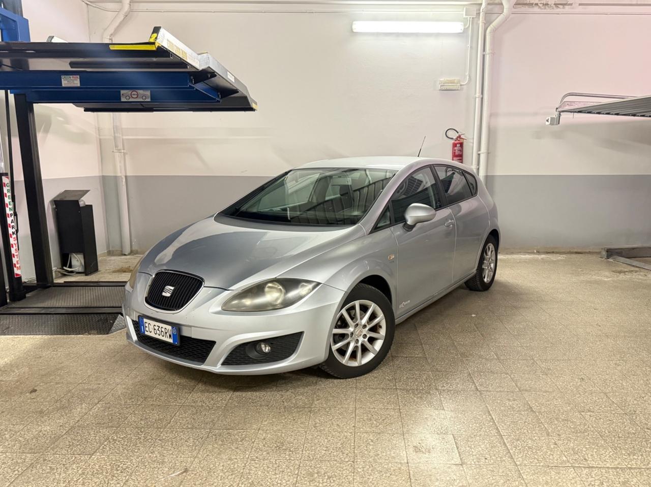 Seat Leon FULL-UNIPROPR.-BENZINA-BOLLO2027.-NEOP-VARI LAVOR