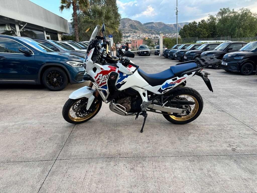 Honda CRF1100L Africa Twin Adventure Sport DCT 2026 / Km 7.000 Tua a solo 149 Euro al mese