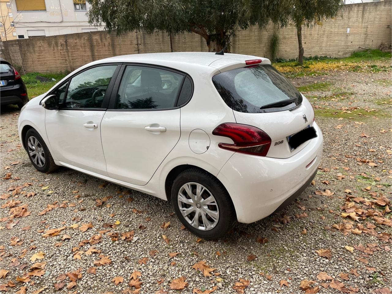 Peugeot 208 BlueHDi 75 5 porte Allure