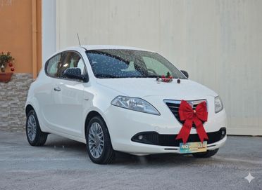 Lancia Ypsilon 1.2 69 CV Unyca