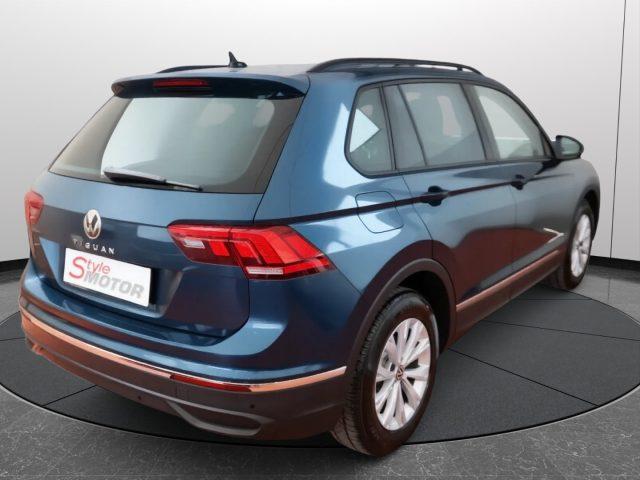 VOLKSWAGEN Tiguan 2.0 TDI 150 CV SCR DSG Life Pari al Nuovo