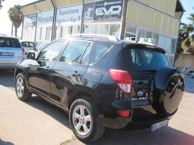 Toyota RAV 4 RAV4 2.2 D-4D 136 CV Sol
