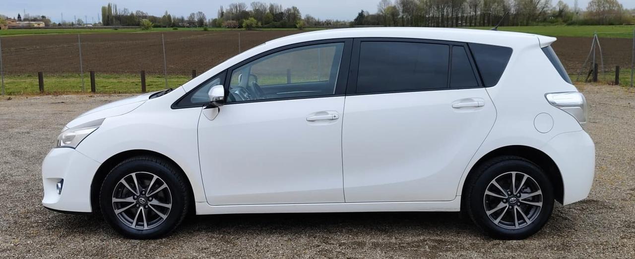 Toyota Verso 1.6 D-4D Style 7 posti
