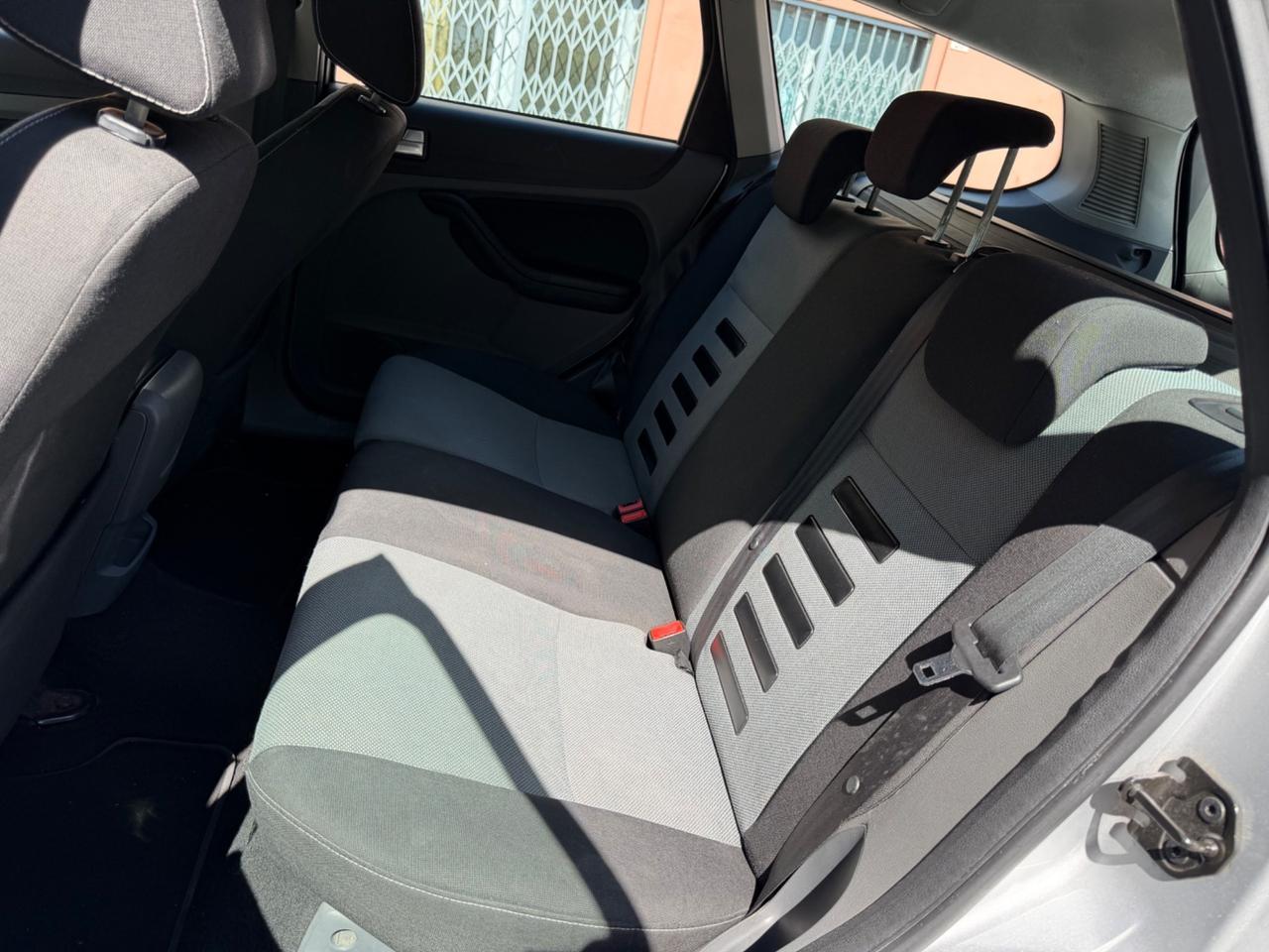 Ford Focus 1.6 TDCi 95cv famigliare euro5 - 2011