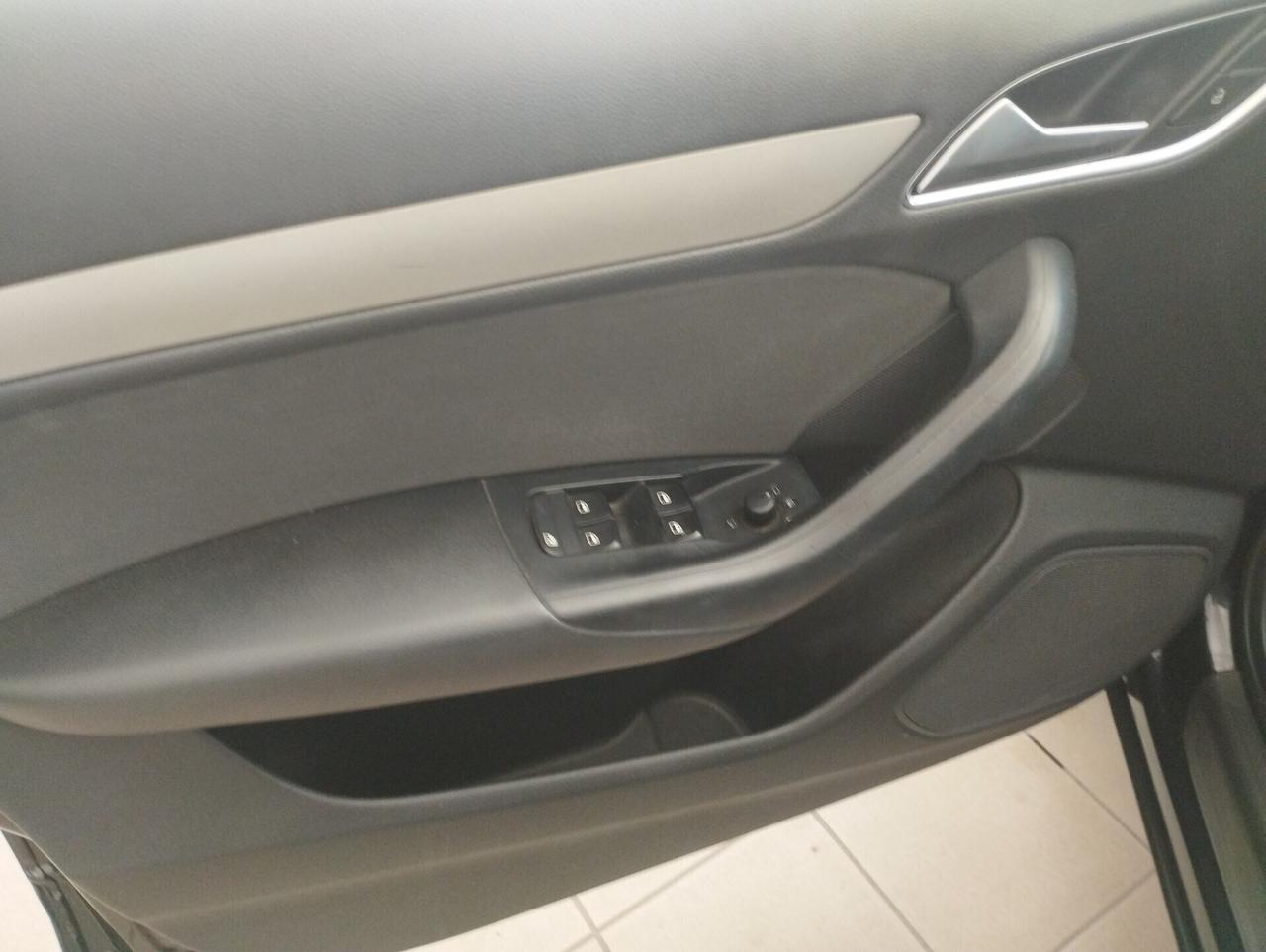 Audi Q3 2.0 tdi 136 CV