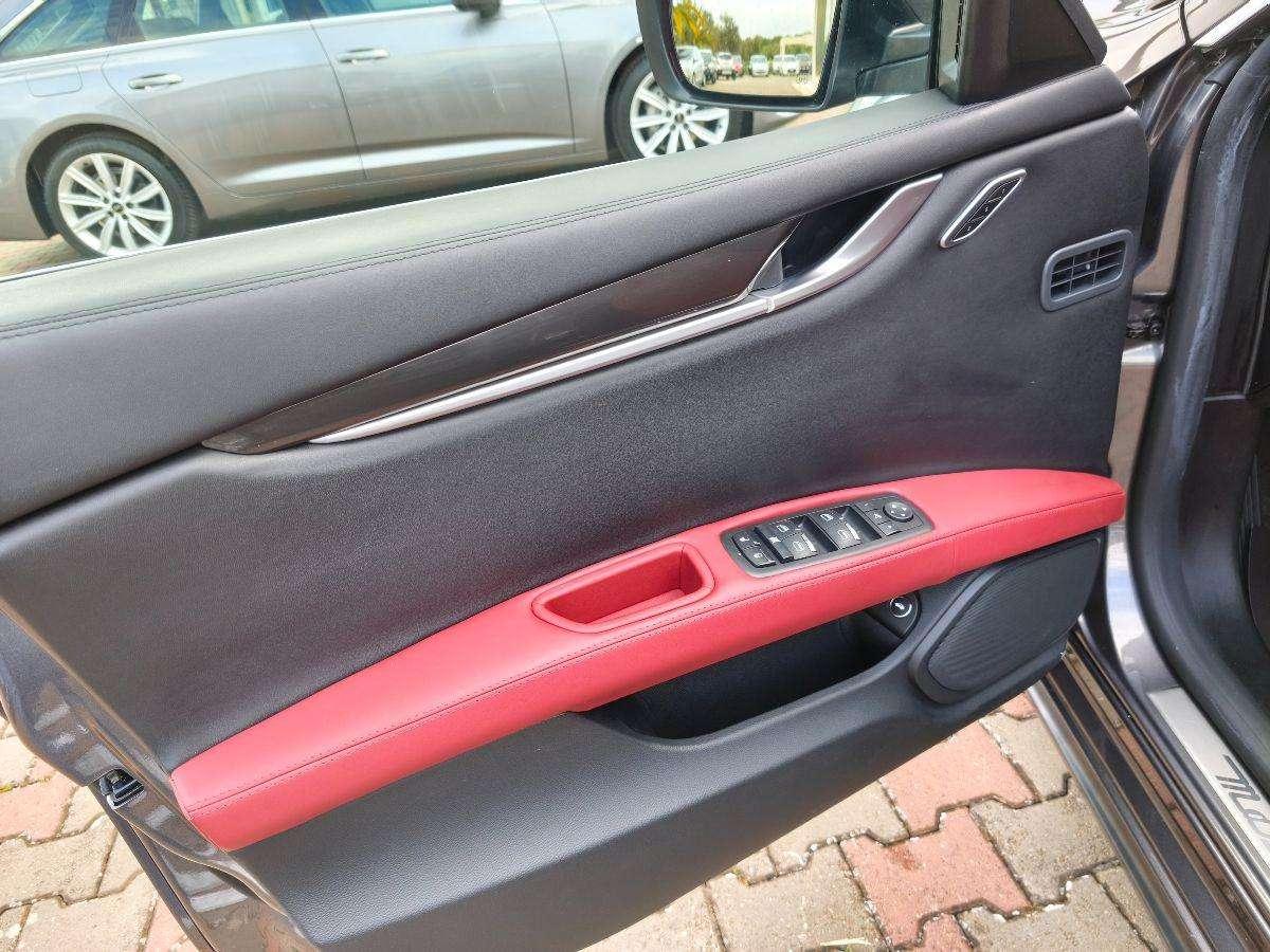 Maserati Ghibli 3.0 V6 Diesel Service Rossocorsa