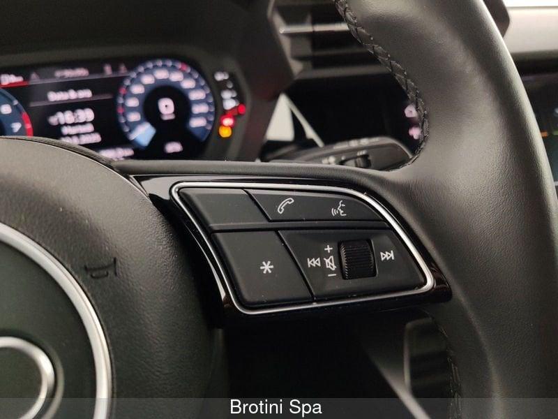 Audi A3 SPB 35 TFSI Identity Black